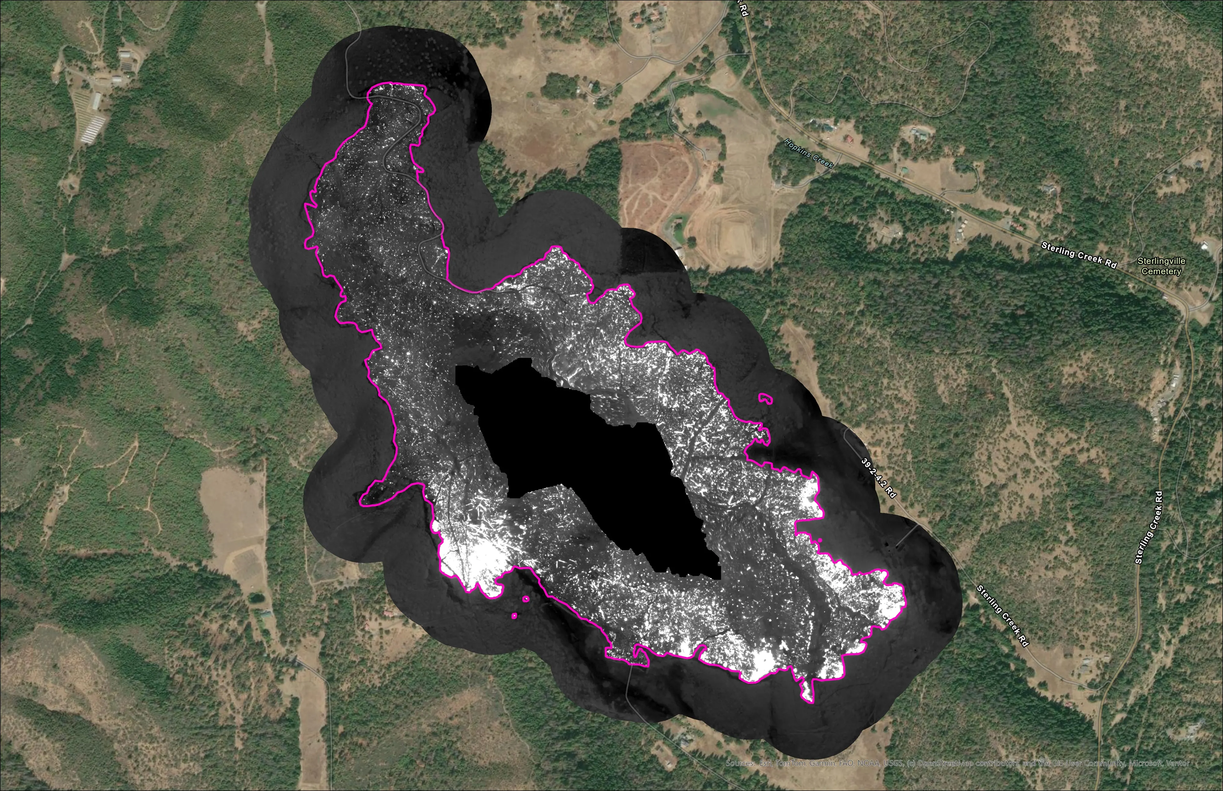 Night infrared mosaic of Woodrat Mountain with the heat perimeter over the orthomosaic.